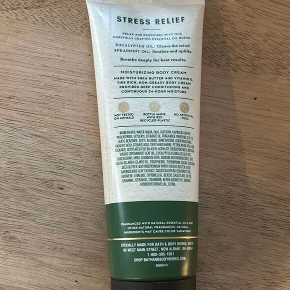 Bath & Body Works aromatherapy eucalyptus and spearmint stress relief moisturizi - Picture 3 of 4